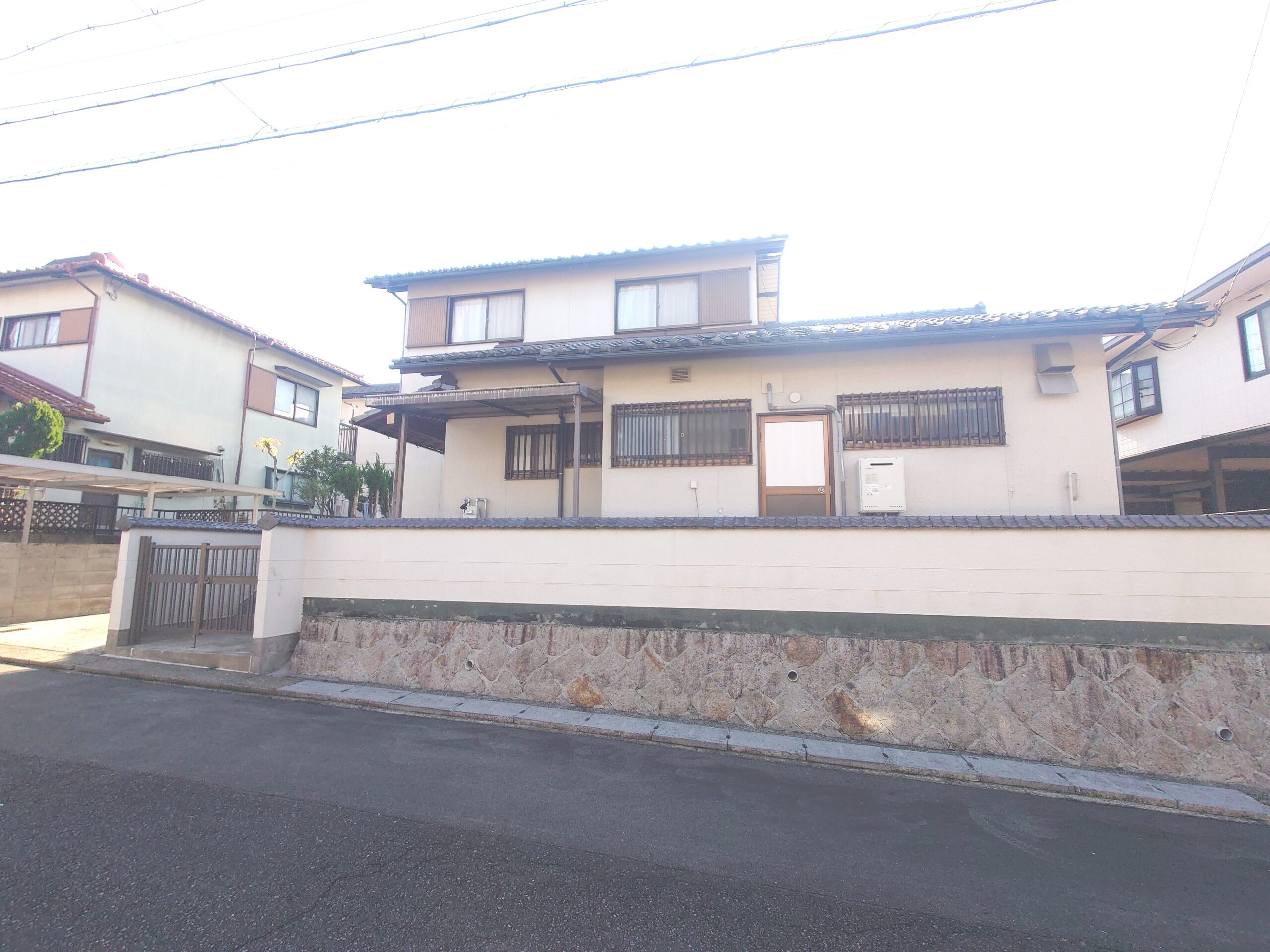 EXTERIOR3