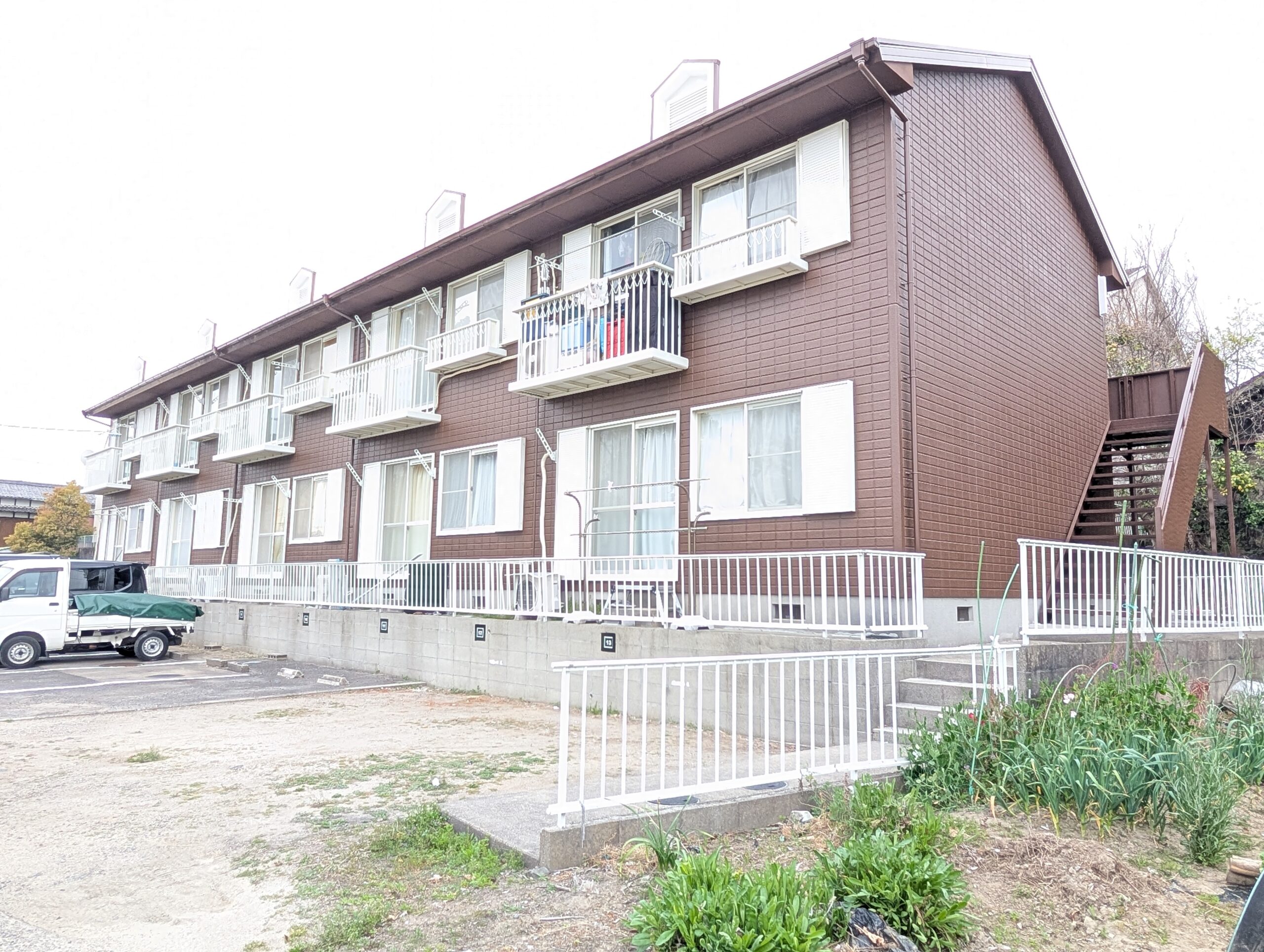 EXTERIOR1