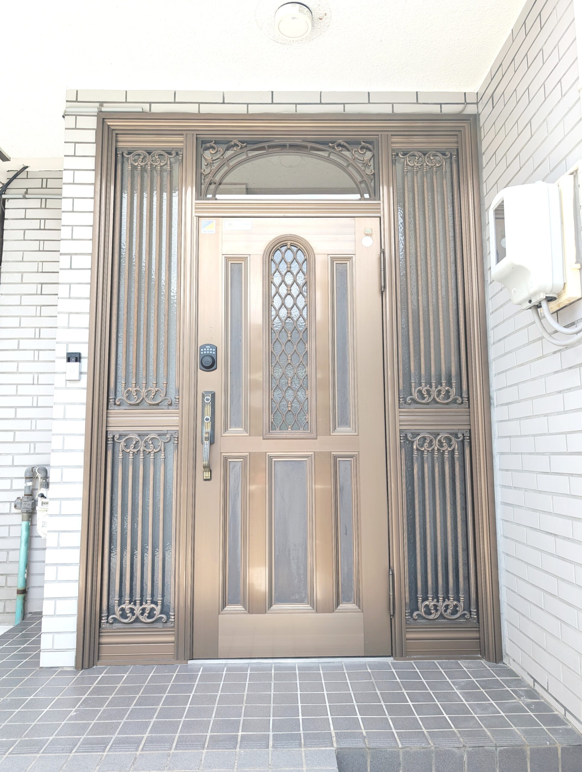 EXTERIOR2