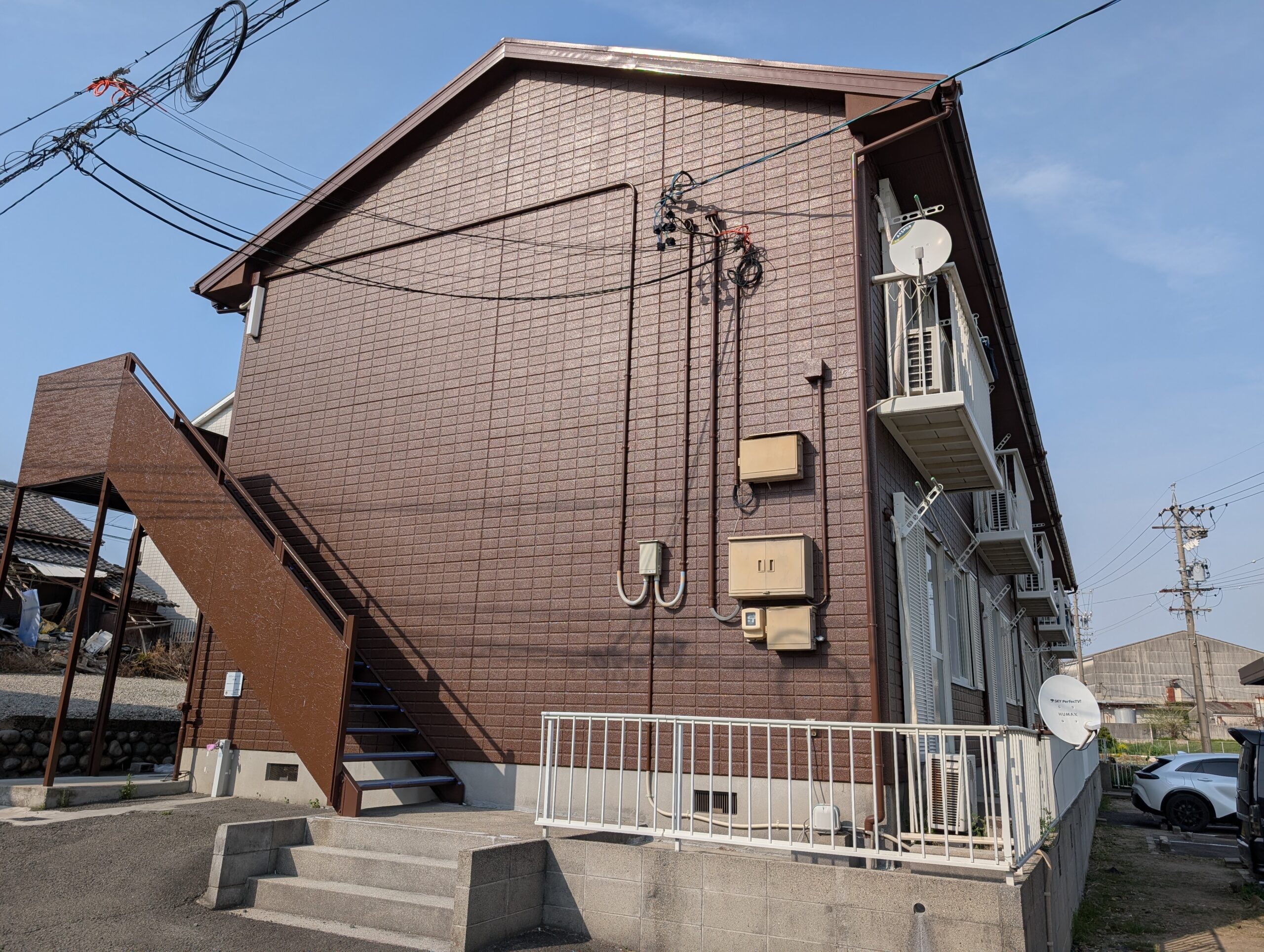 EXTERIOR2