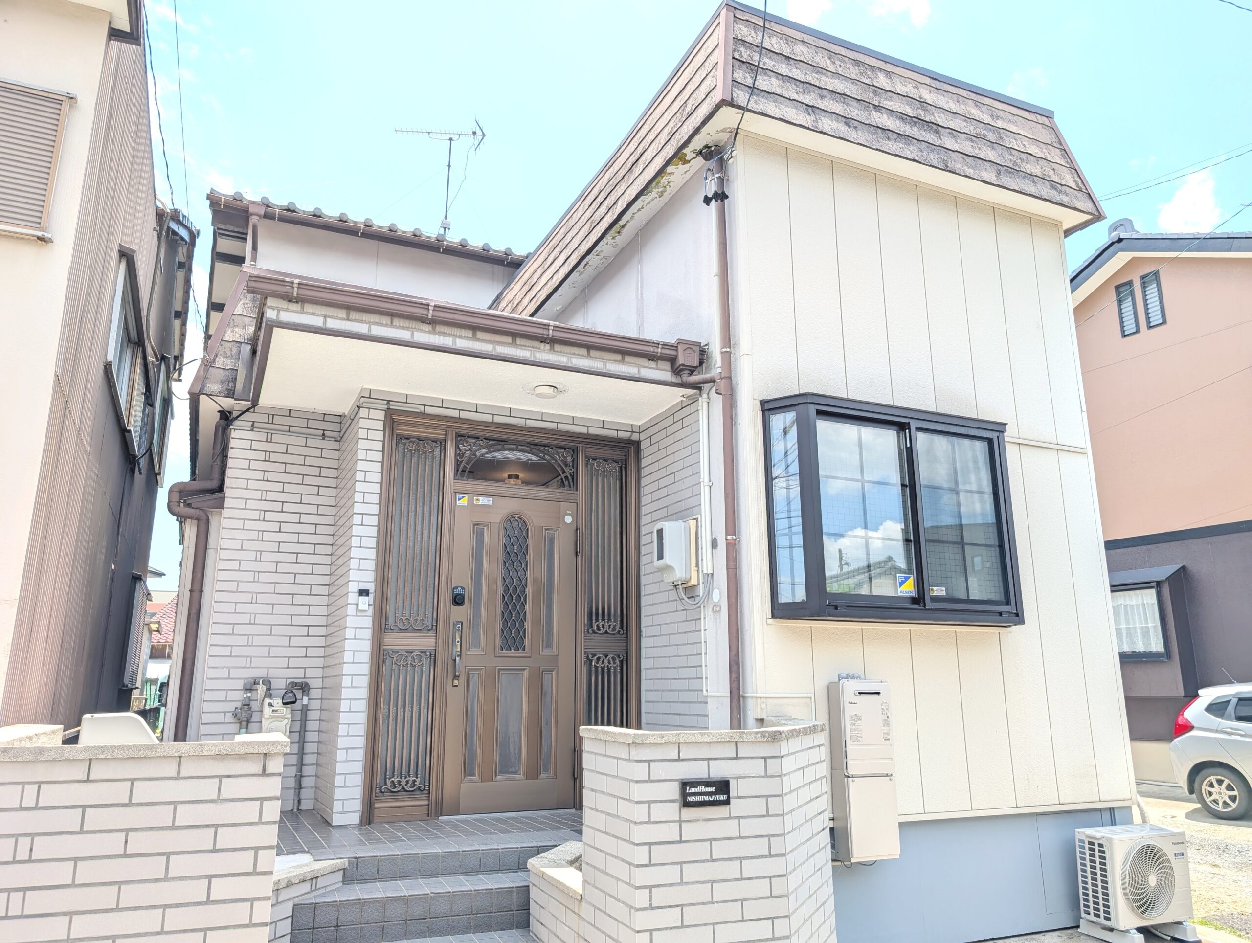 EXTERIOR3